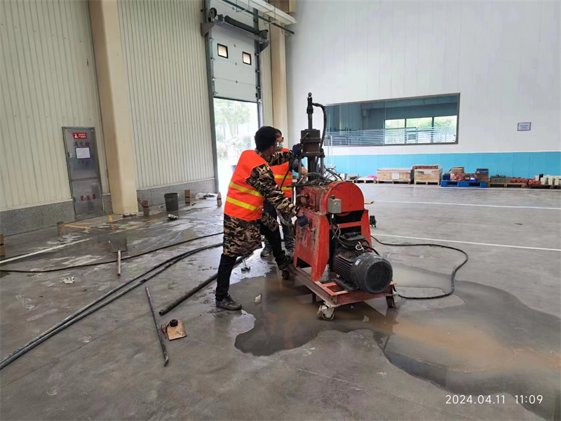 平遥厂房地面下沉塌陷注浆加固施工